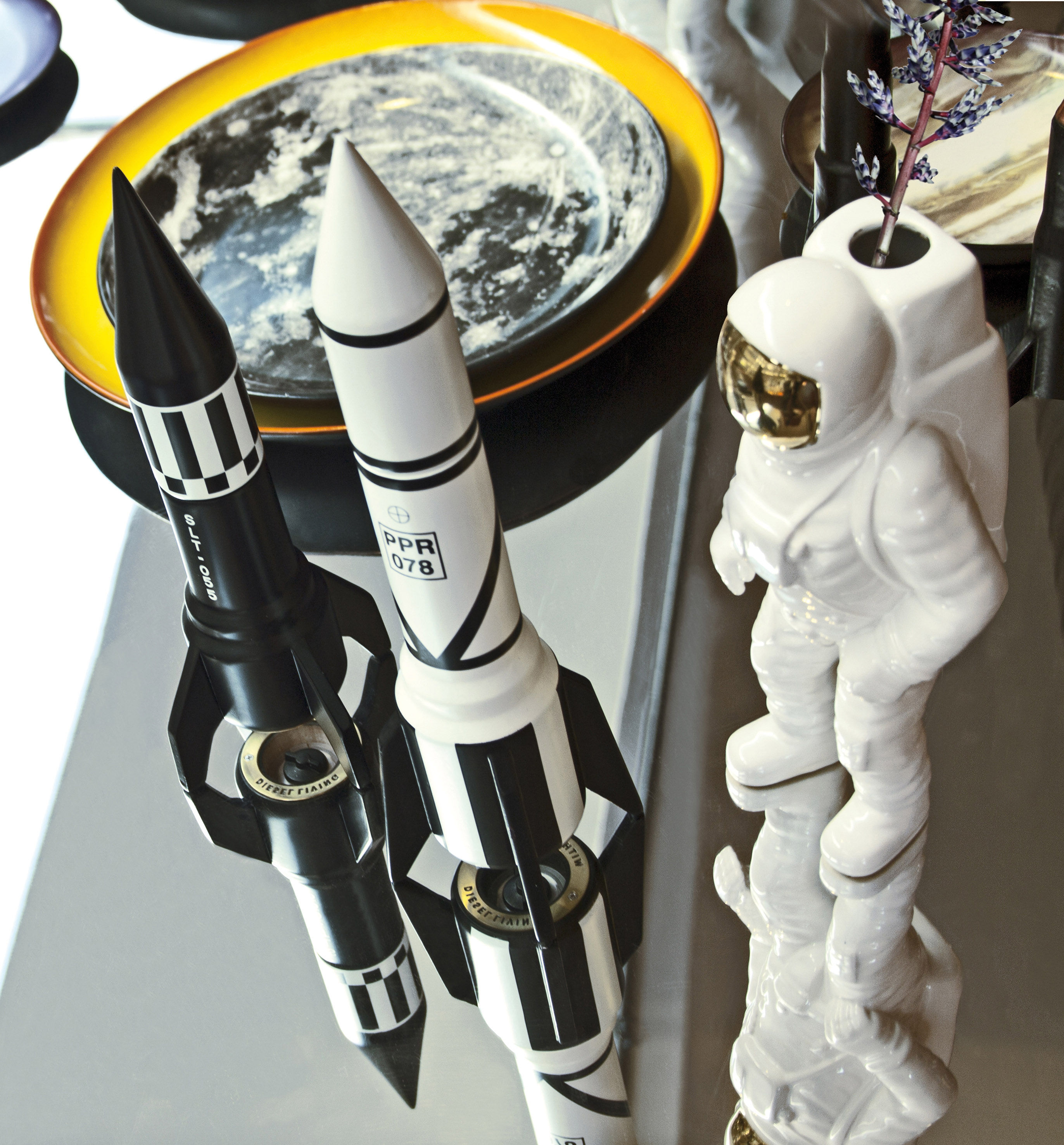 创意火狐官方网站 - 附件|花器|办公火狐官方网站|火狐HUOHU（中国）火狐官方网站|宇航员花瓶