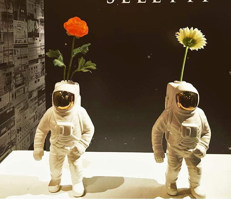 创意火狐官方网站 - 附件|花器|办公火狐官方网站|火狐HUOHU（中国）火狐官方网站|宇航员花瓶