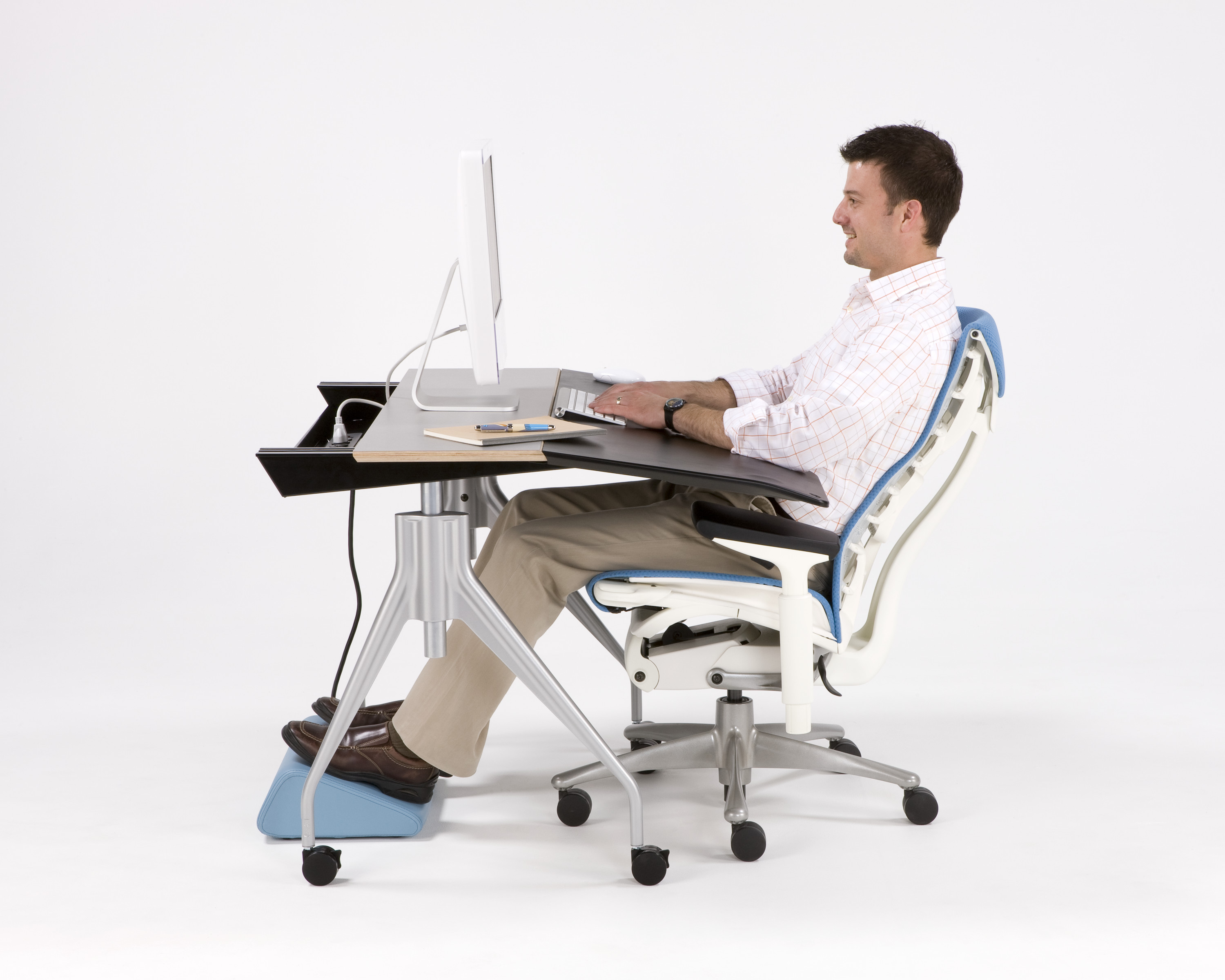 办公椅|现代真皮中班椅|办公火狐官方网站|火狐HUOHU（中国）火狐官方网站|恩博迪大班椅