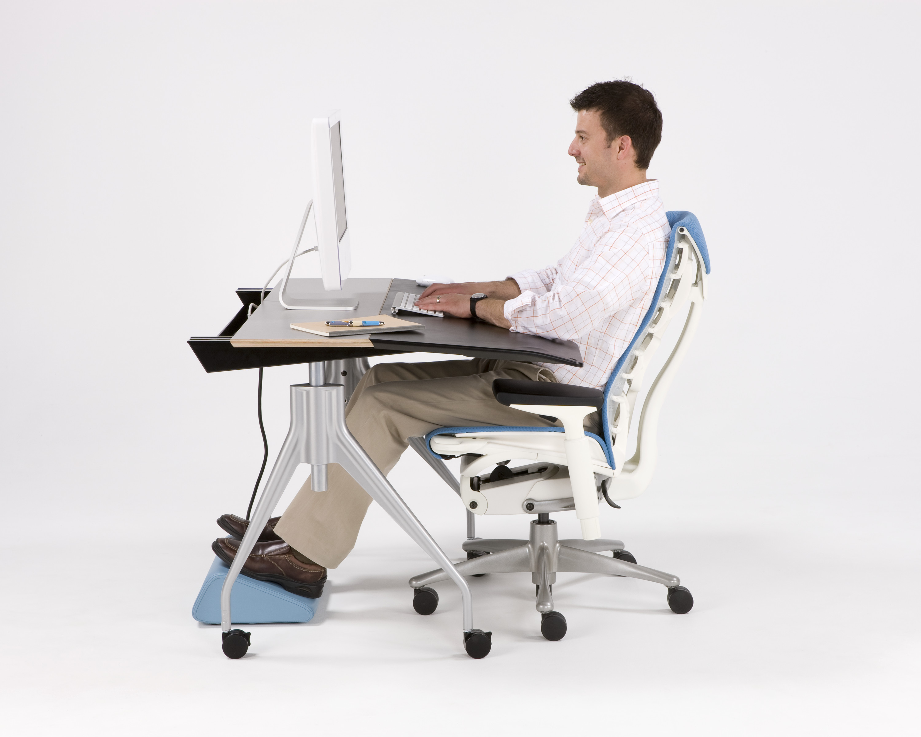 办公椅|现代真皮中班椅|办公火狐官方网站|火狐HUOHU（中国）火狐官方网站|恩博迪大班椅