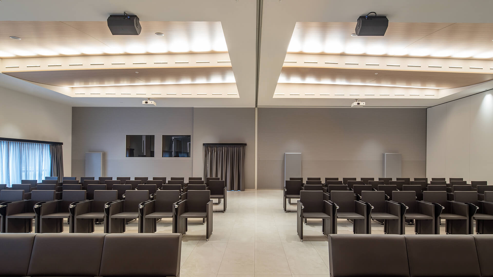 公共座椅|礼堂椅、报告厅椅|办公火狐官方网站|火狐HUOHU（中国）火狐官方网站|ON TIME 剧院/礼堂椅