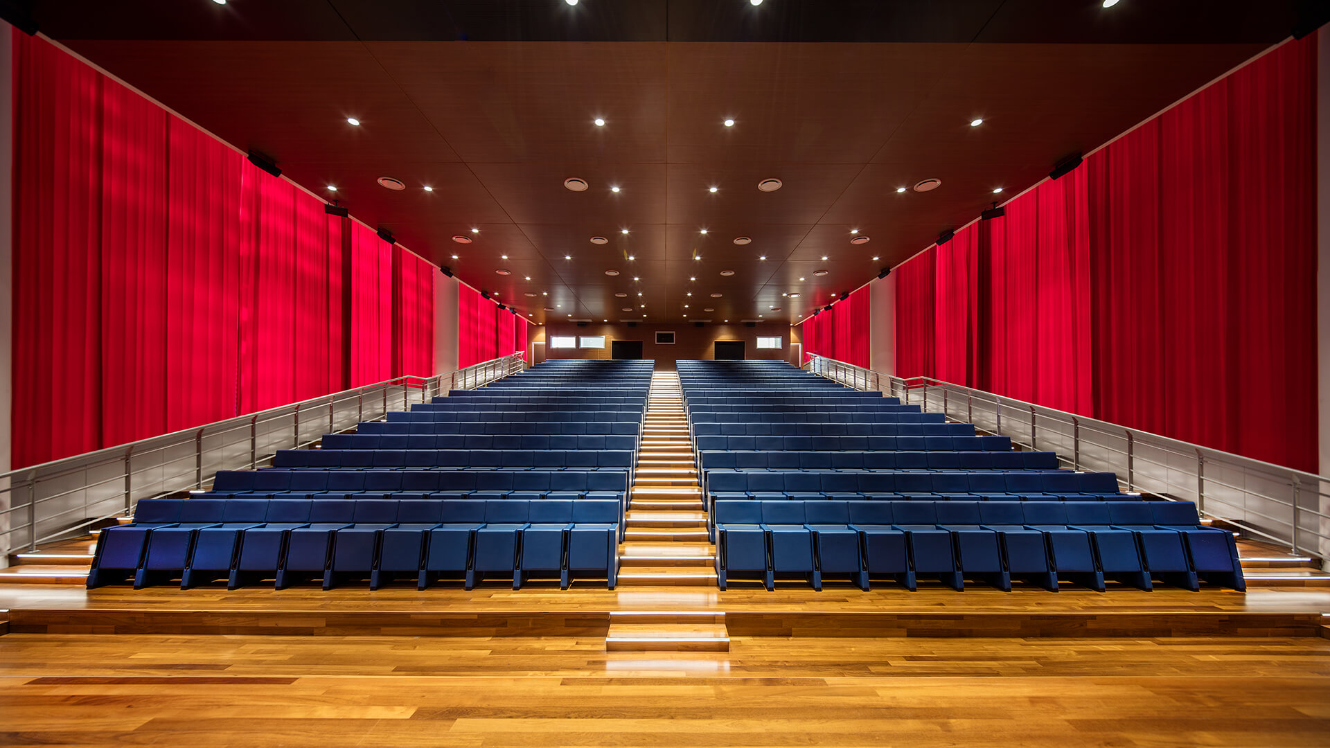 公共座椅|礼堂椅、报告厅椅|办公火狐官方网站|火狐HUOHU（中国）火狐官方网站|L213 剧院/礼堂椅