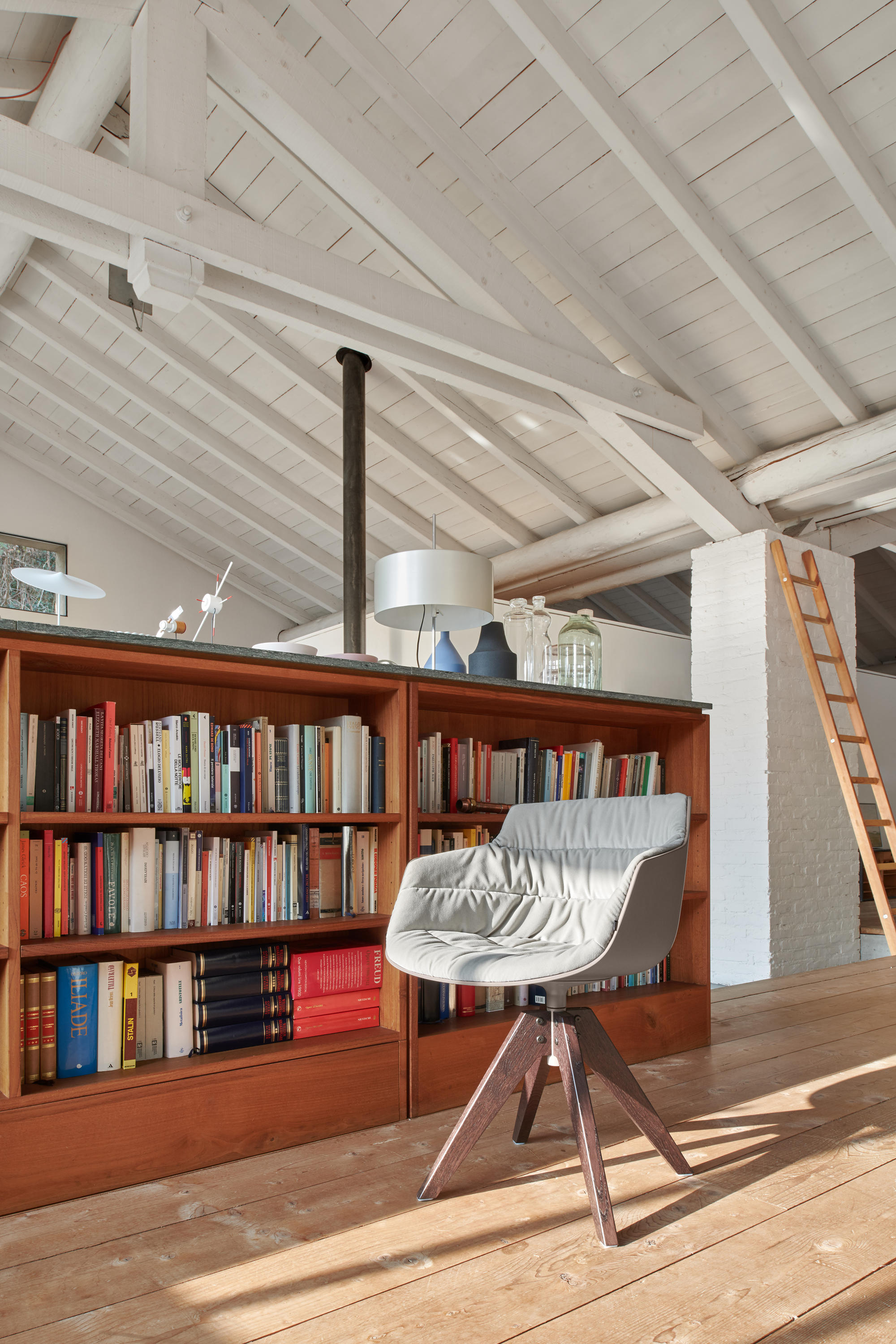 创意火狐官方网站 - 坐具|餐椅|办公火狐官方网站|火狐HUOHU（中国）火狐官方网站|FLOW SLIM COLOR  洽谈椅/餐椅