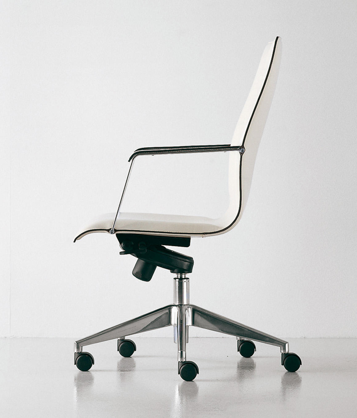 办公椅|现代真皮会议椅|办公火狐官方网站|火狐HUOHU（中国）火狐官方网站|KX executive 办公椅洽谈椅