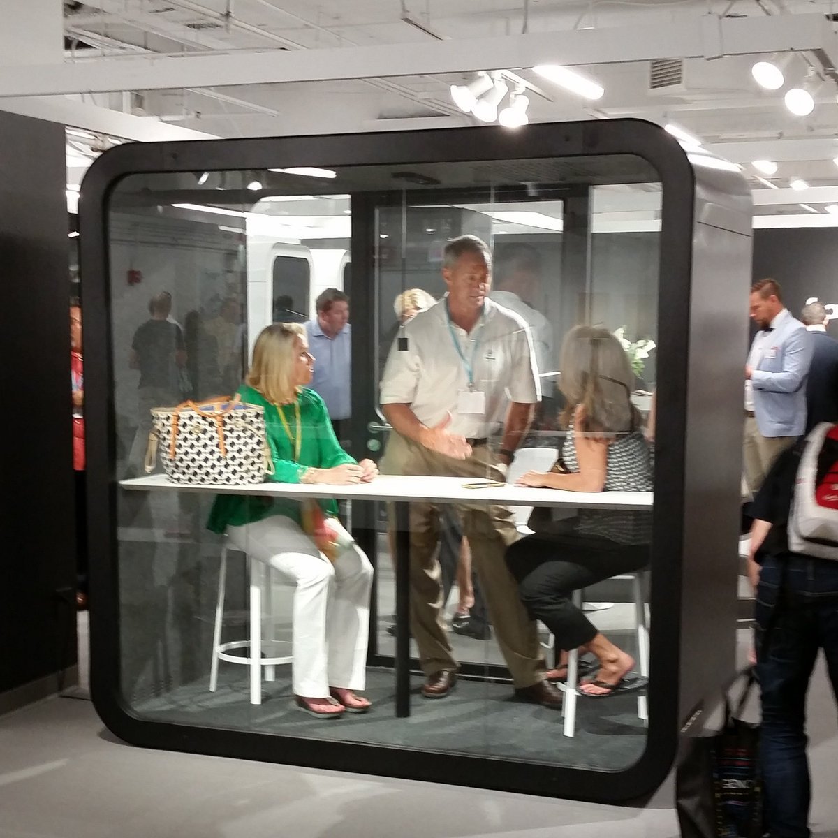 会议台|静音舱/洽谈屋|办公火狐官方网站|火狐HUOHU（中国）火狐官方网站|Framery 2Q 隔音屋/洽谈屋