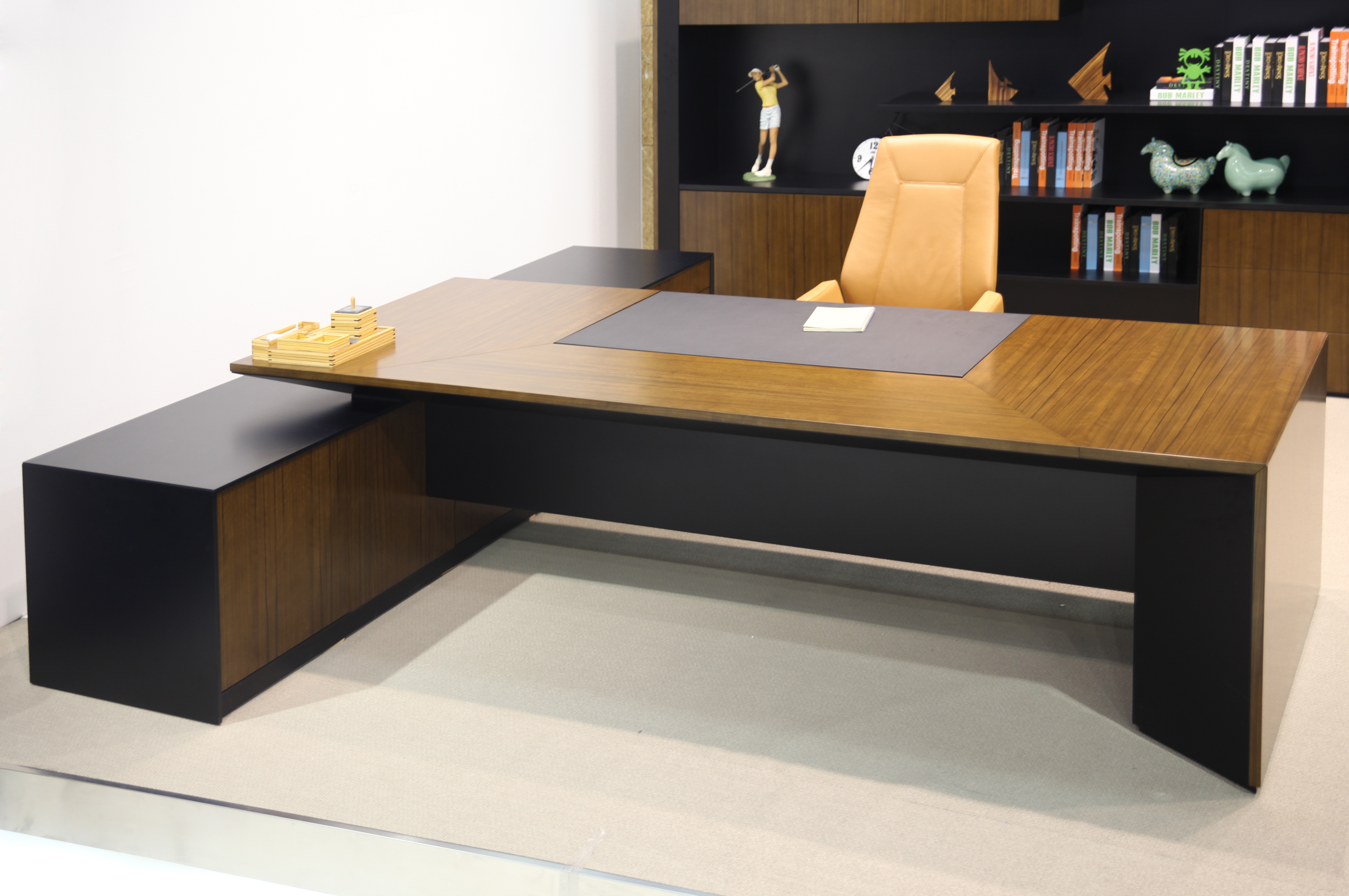 办公台|时尚大班台|办公火狐官方网站|火狐HUOHU（中国）火狐官方网站|大班台/配套系列