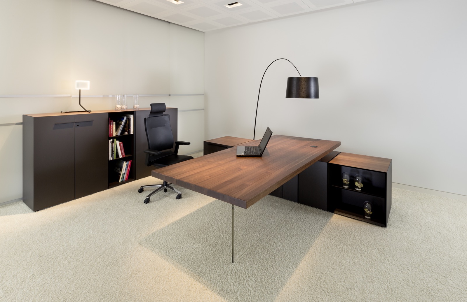 办公台|时尚大班台|办公火狐官方网站|火狐HUOHU（中国）火狐官方网站|大班台/配套系列