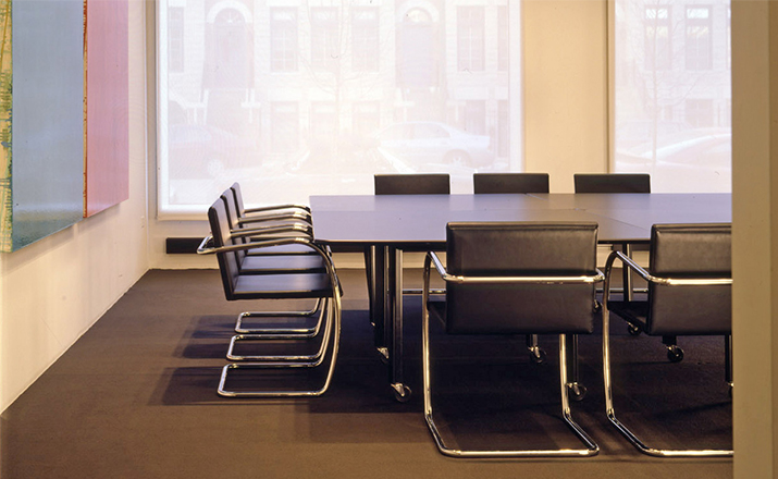 办公椅|现代真皮会议椅|办公火狐官方网站|火狐HUOHU（中国）火狐官方网站|扁钢框架布尔诺椅