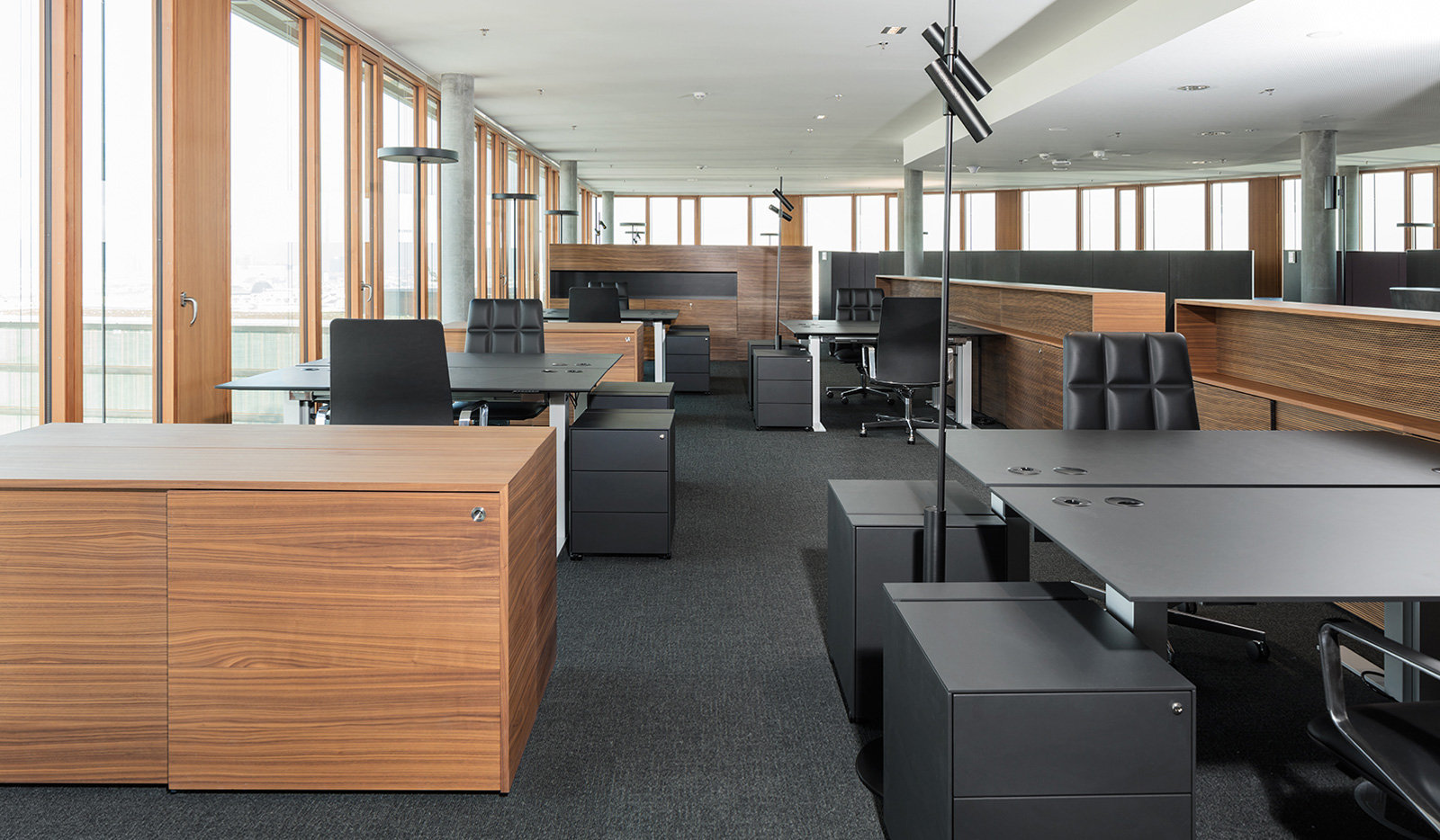 办公椅|现代真皮中班椅|办公火狐官方网站|火狐HUOHU（中国）火狐官方网站|LEADCHAIR EXECUTIVE中班椅