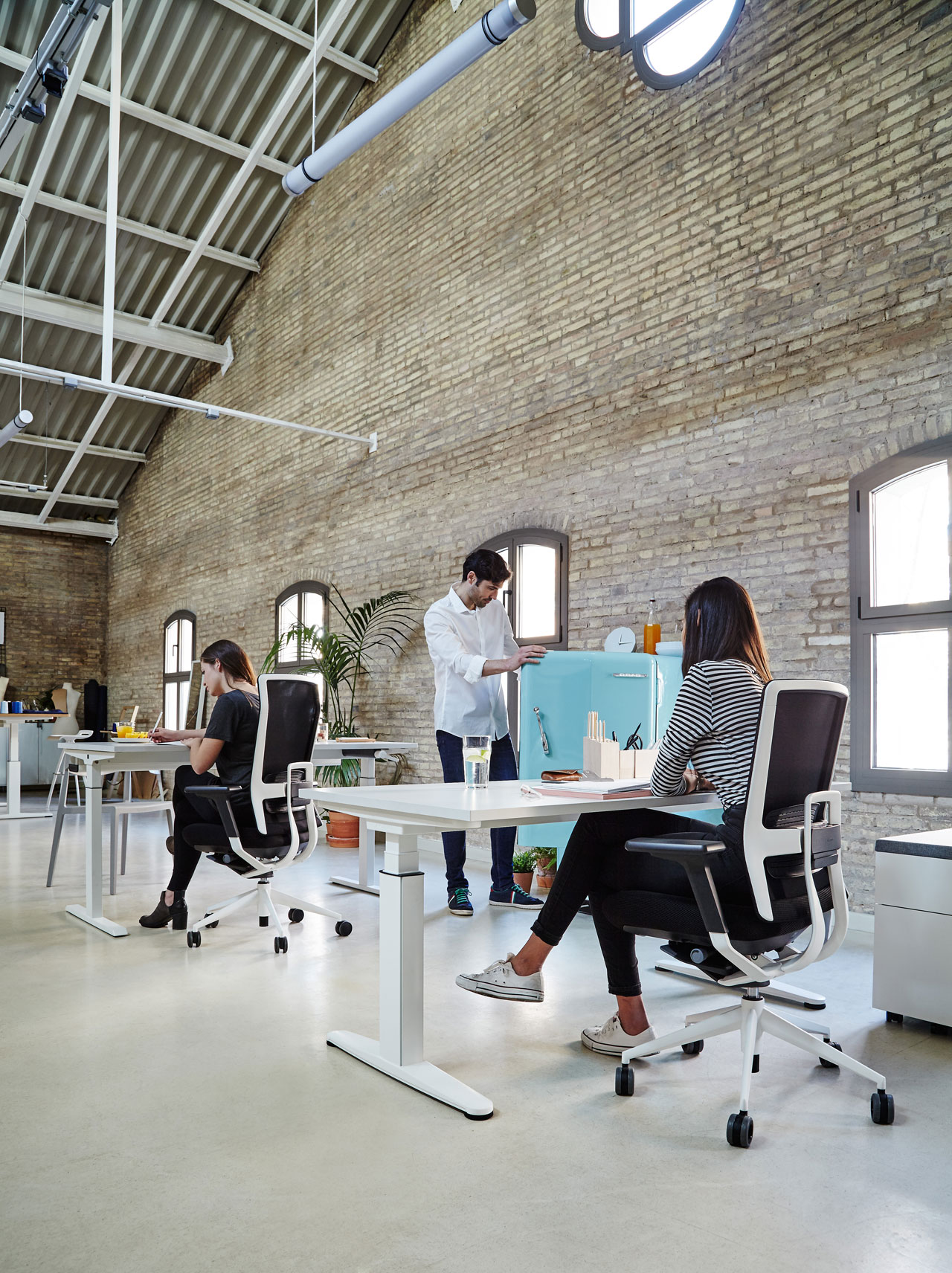 办公台|升降台|办公火狐官方网站|火狐HUOHU（中国）火狐官方网站|流动性职员系统桌系列