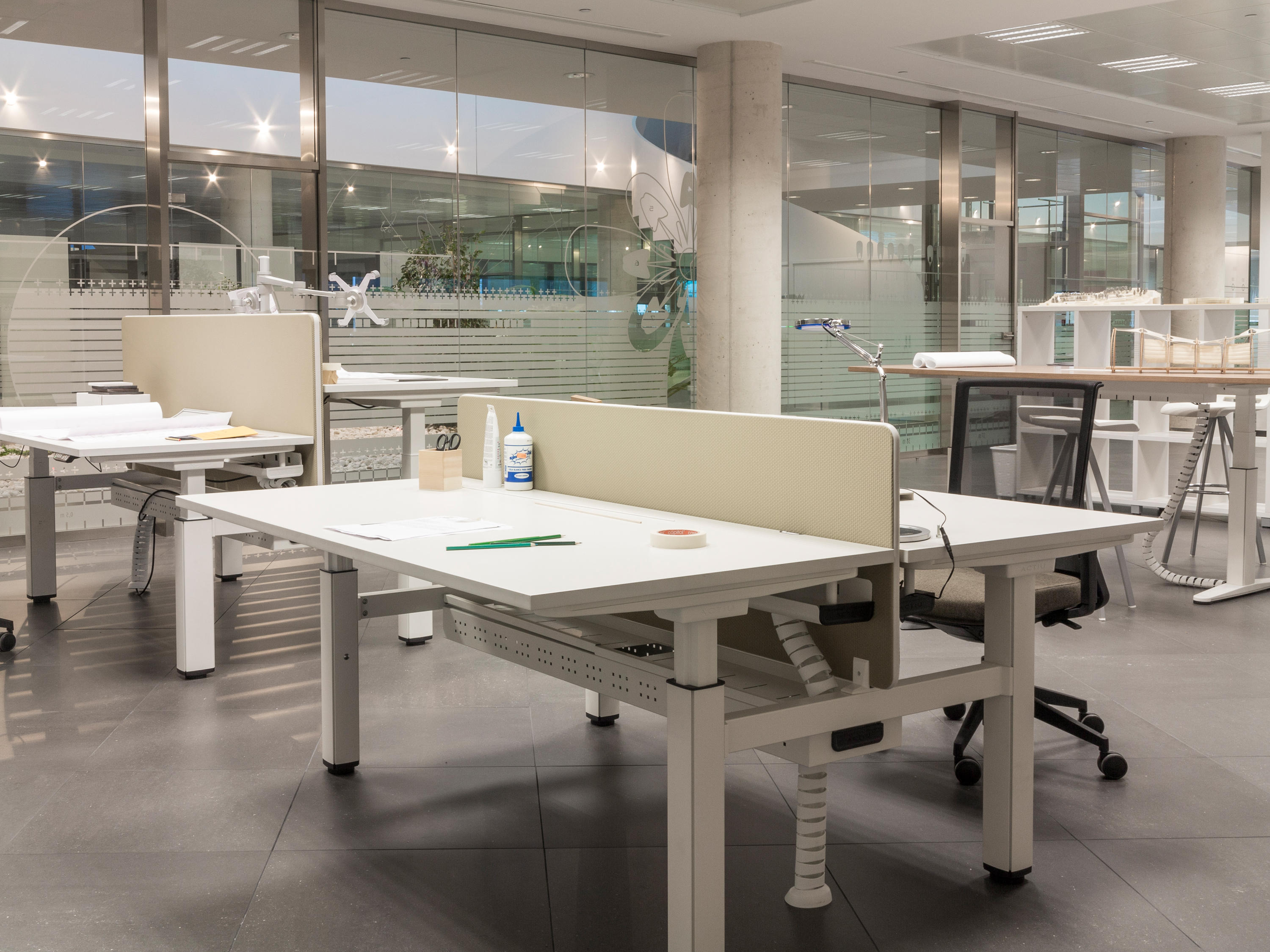 办公台|升降台|办公火狐官方网站|火狐HUOHU（中国）火狐官方网站|流动性职员系统桌系列