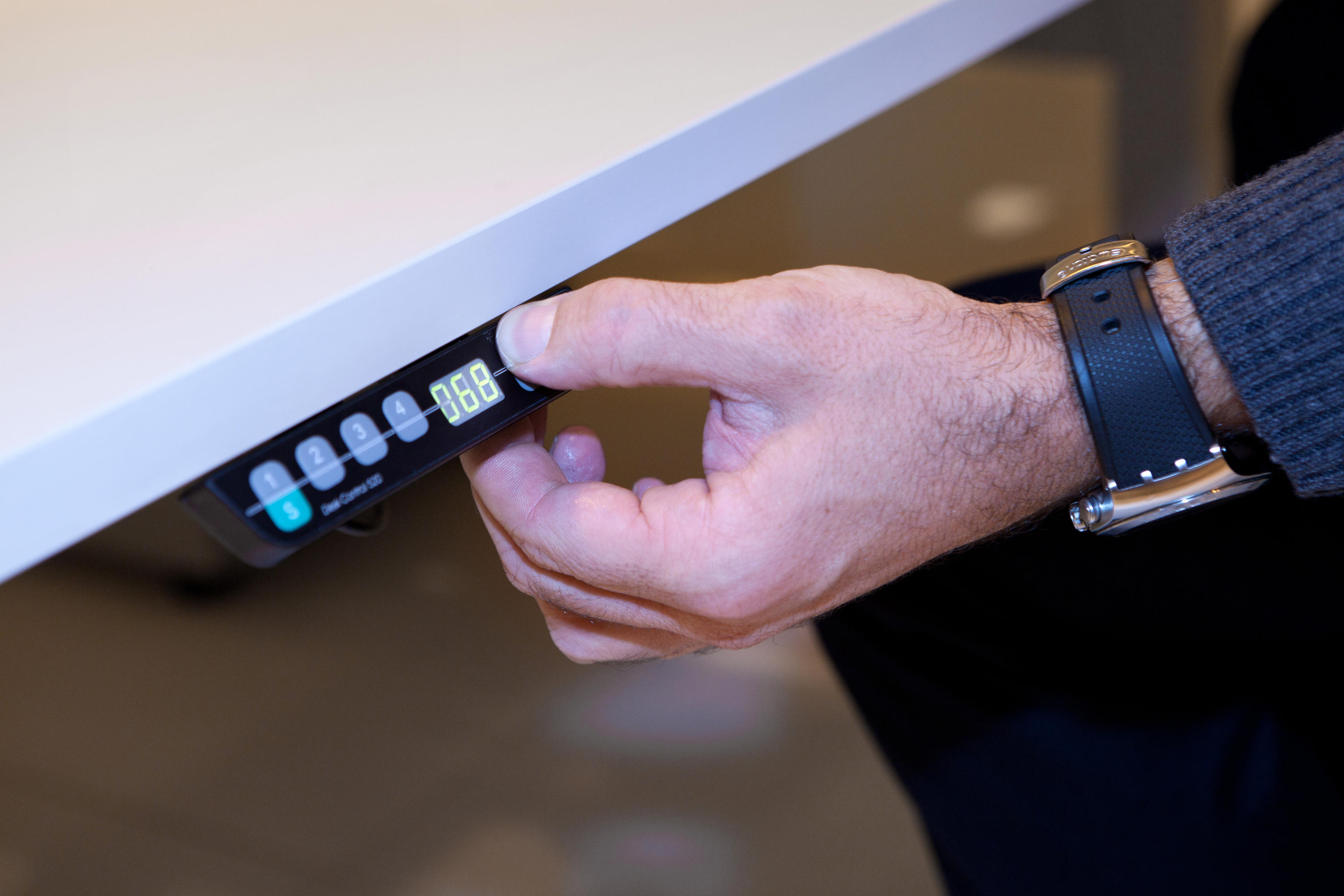 办公台|升降台|办公火狐官方网站|火狐HUOHU（中国）火狐官方网站|流动性职员系统桌系列