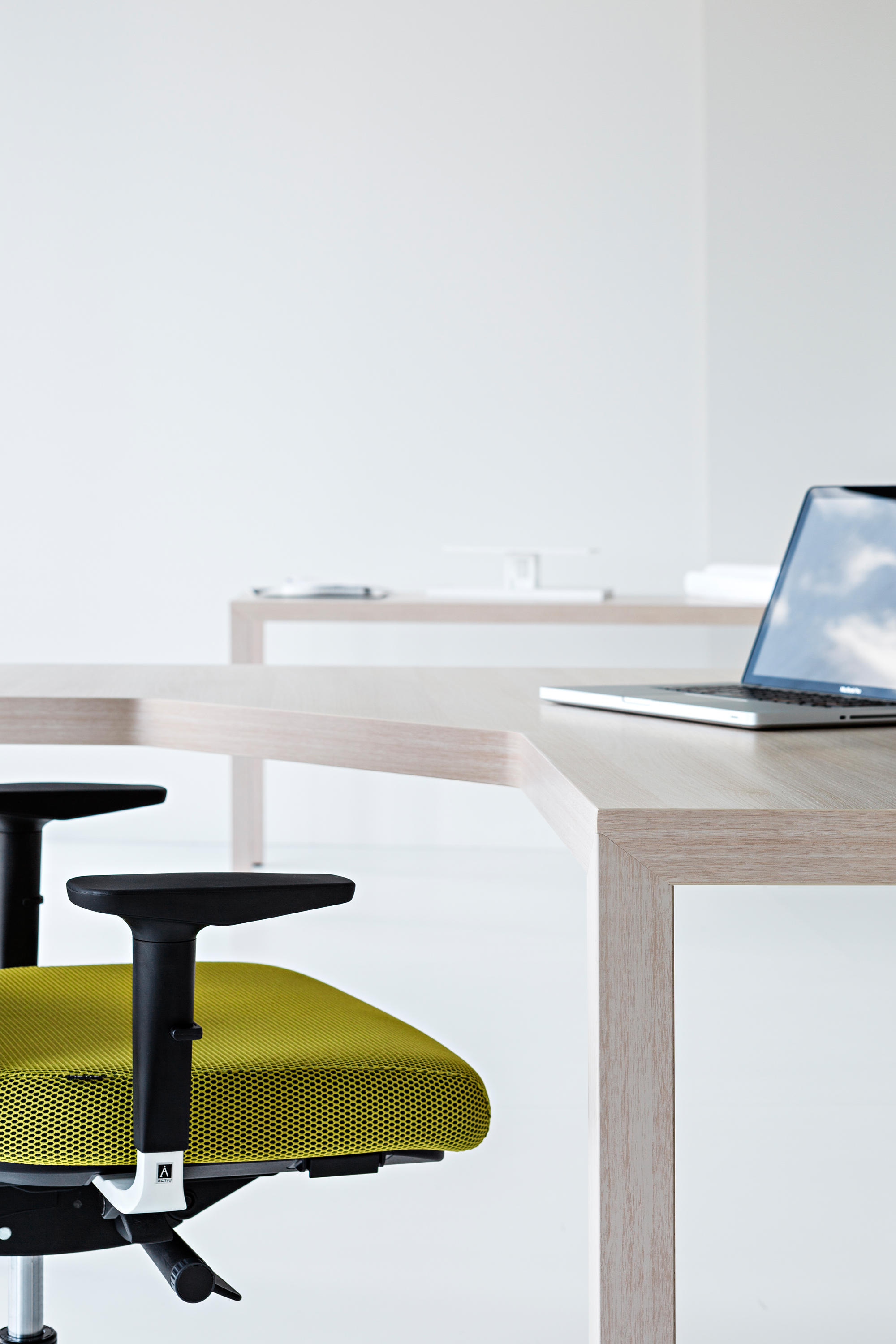 办公台|时尚大班台|办公火狐官方网站|火狐HUOHU（中国）火狐官方网站|PRISMA行政桌系列