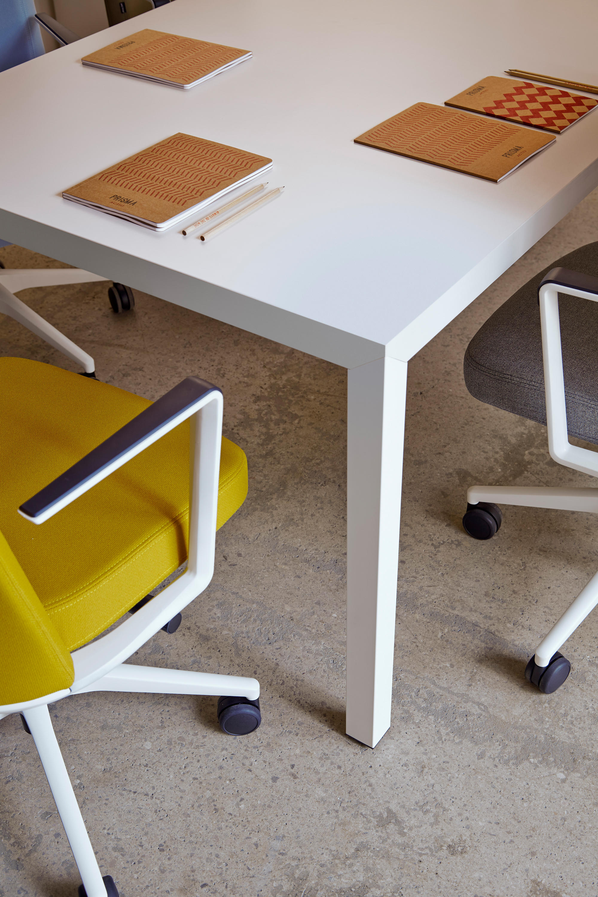 会议台|会议条桌|办公火狐官方网站|火狐HUOHU（中国）火狐官方网站|PRISMA会议桌系列