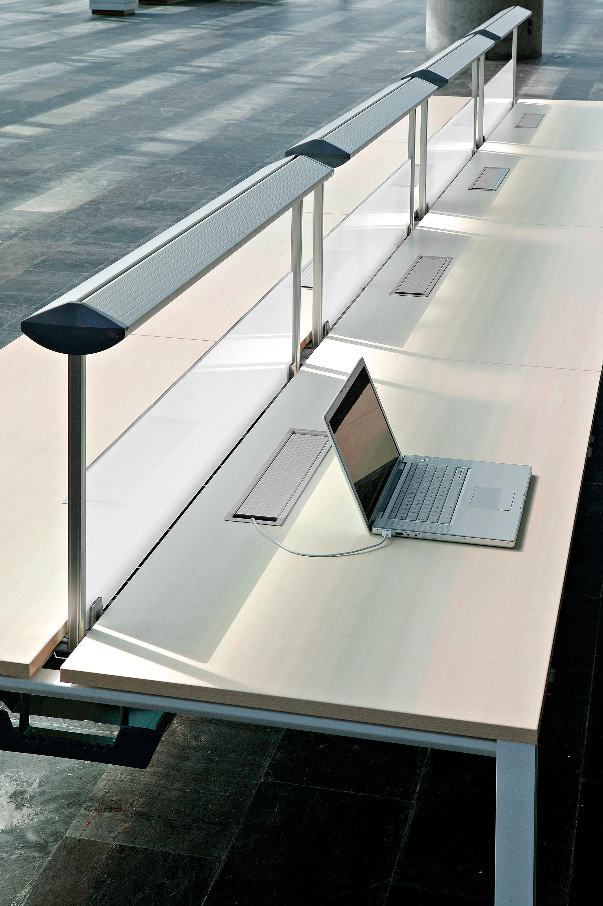 办公屏风|办公屏风系统|办公火狐官方网站|火狐HUOHU（中国）火狐官方网站|VITAL 员工桌系列