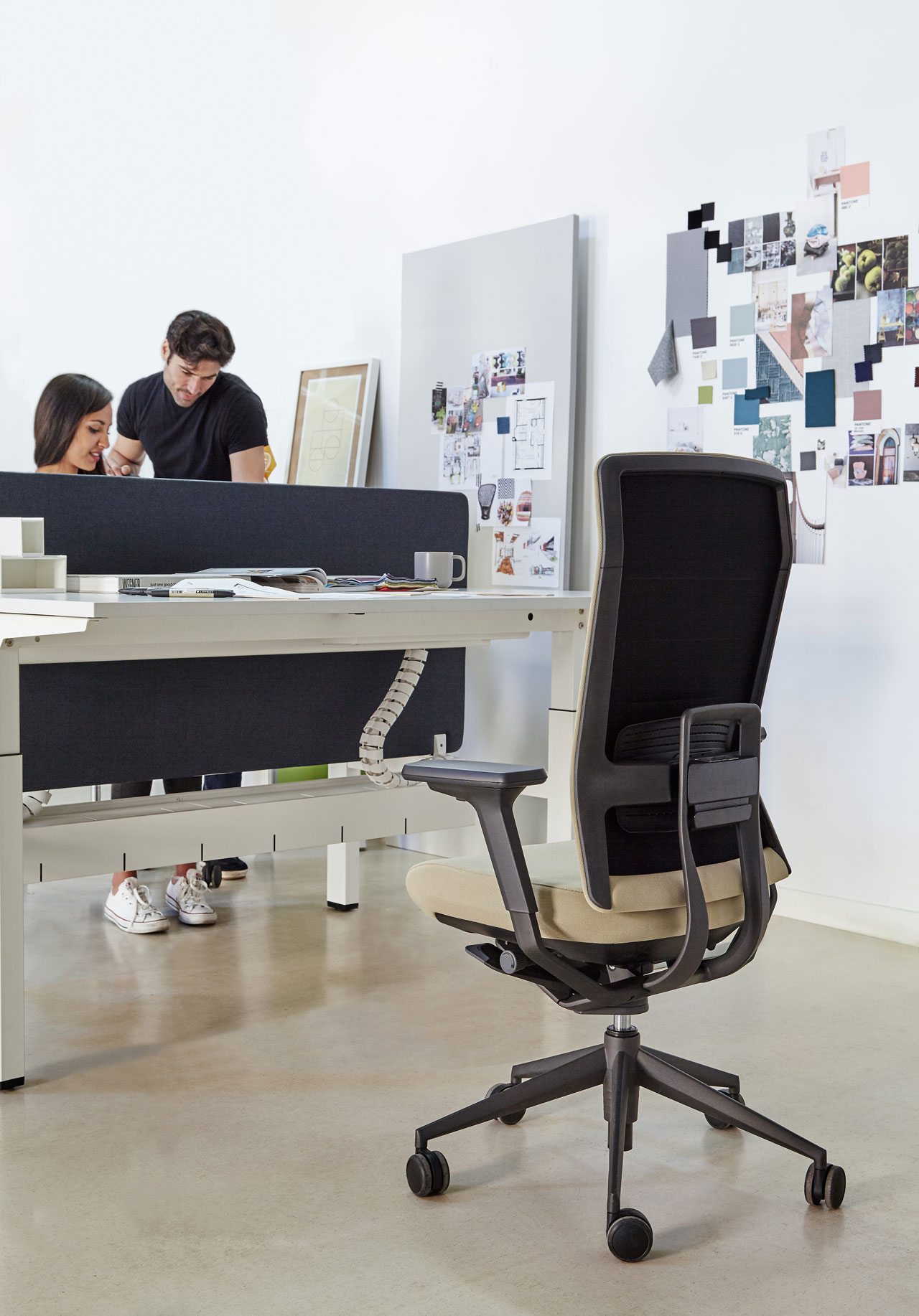 办公椅|现代真皮中班椅|办公火狐官方网站|火狐HUOHU（中国）火狐官方网站|TNK FAMILY 大班椅系列