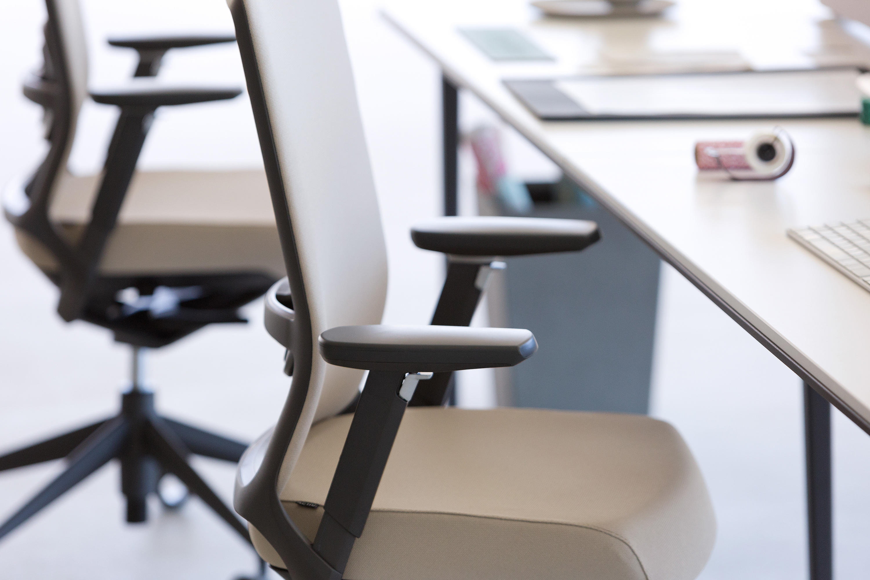 办公椅|布面职员椅|办公火狐官方网站|火狐HUOHU（中国）火狐官方网站|TNK 500 职员椅系列