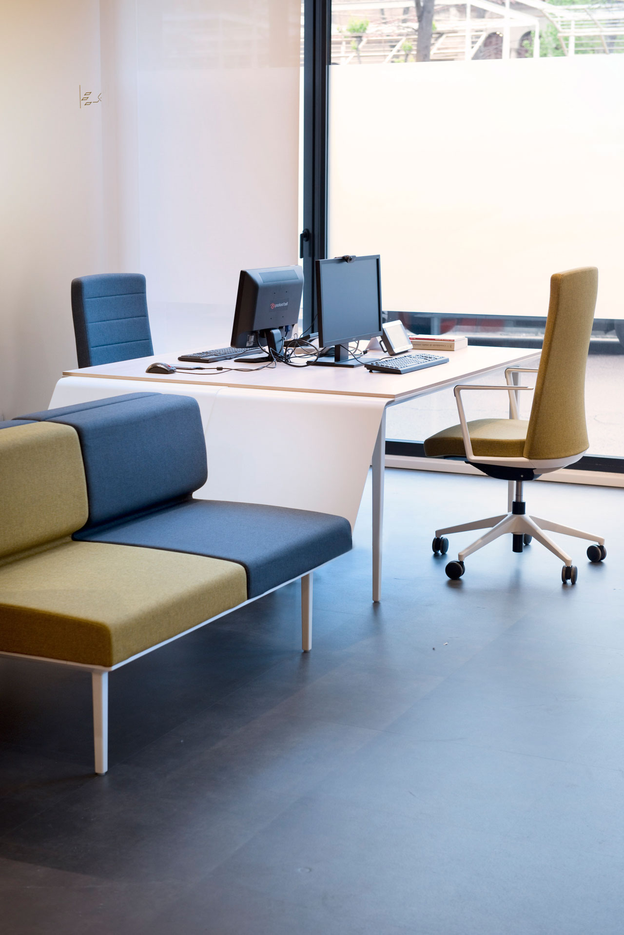 办公椅|布面职员椅|办公火狐官方网站|火狐HUOHU（中国）火狐官方网站|CRON 职员椅系列