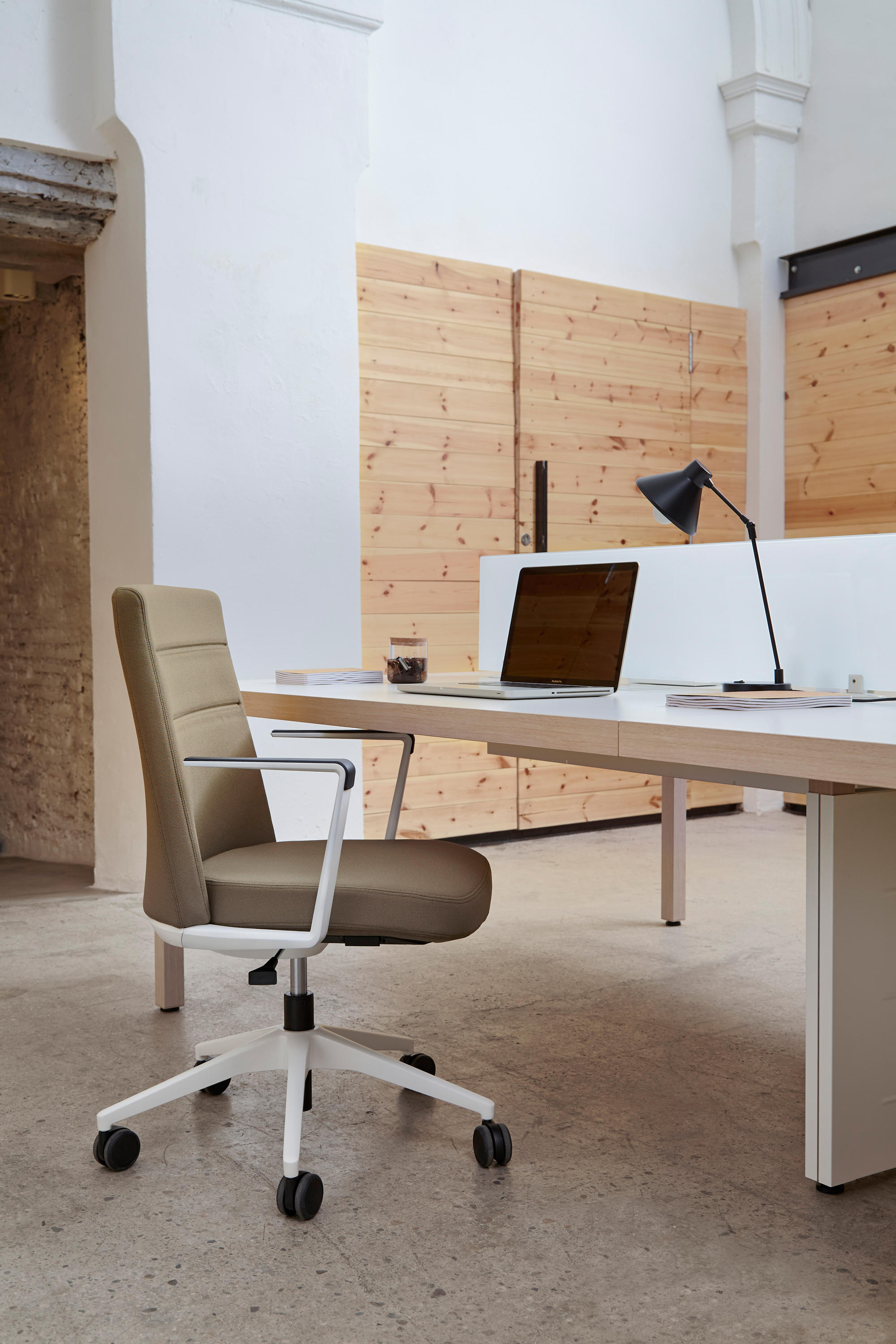 办公椅|现代真皮会议椅|办公火狐官方网站|火狐HUOHU（中国）火狐官方网站|CRON 会议椅系列