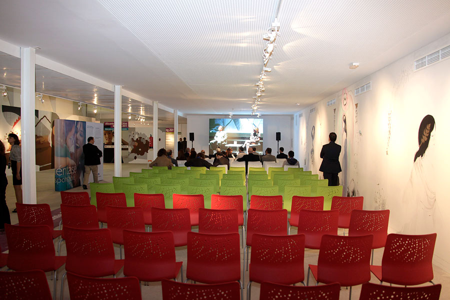 办公椅|现代真皮会议椅|办公火狐官方网站|火狐HUOHU（中国）火狐官方网站|URBAN BLOCK洽谈椅系列