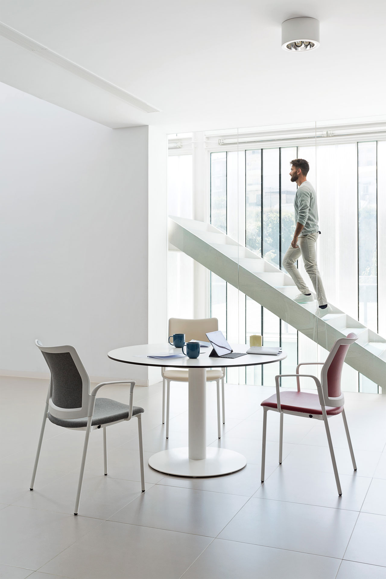 办公椅|现代真皮会议椅|办公火狐官方网站|火狐HUOHU（中国）火狐官方网站|URBAN PLUS 洽谈椅系列