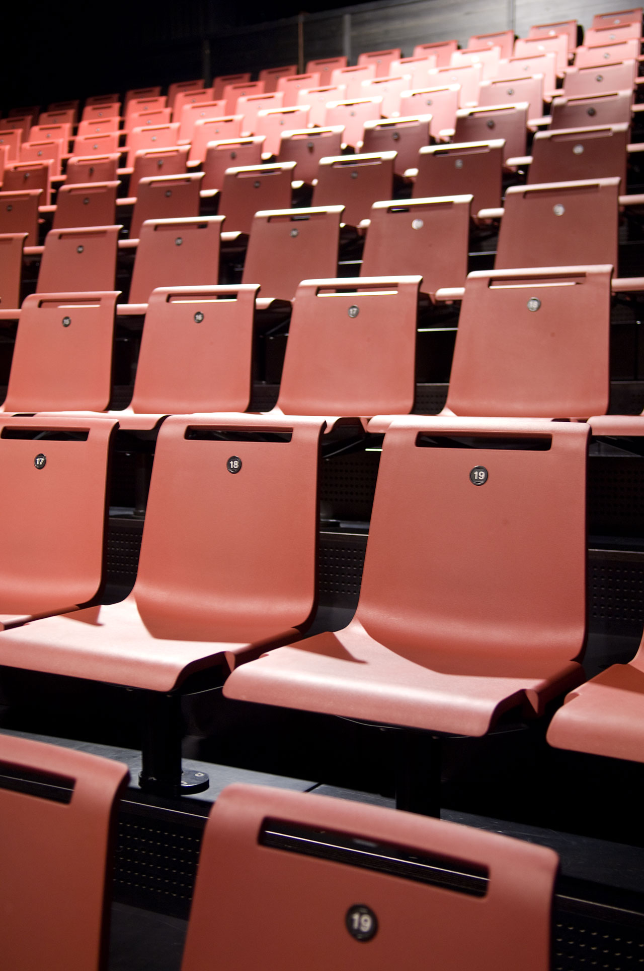 公共座椅|机场椅|办公火狐官方网站|火狐HUOHU（中国）火狐官方网站|MIT等候排椅系列