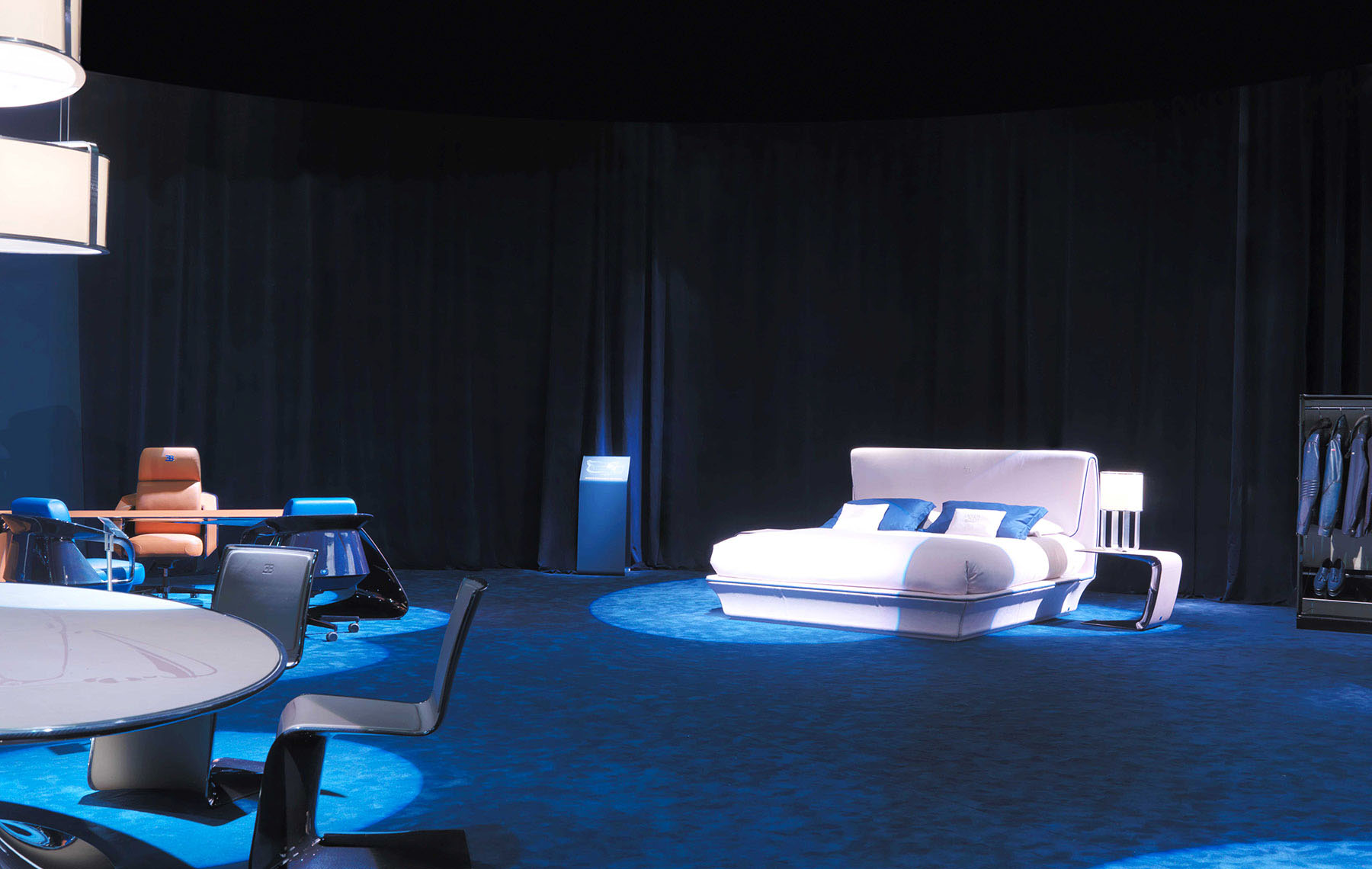 办公台|时尚大班台|办公火狐官方网站|火狐HUOHU（中国）火狐官方网站|埃托雷·布加迪大班台