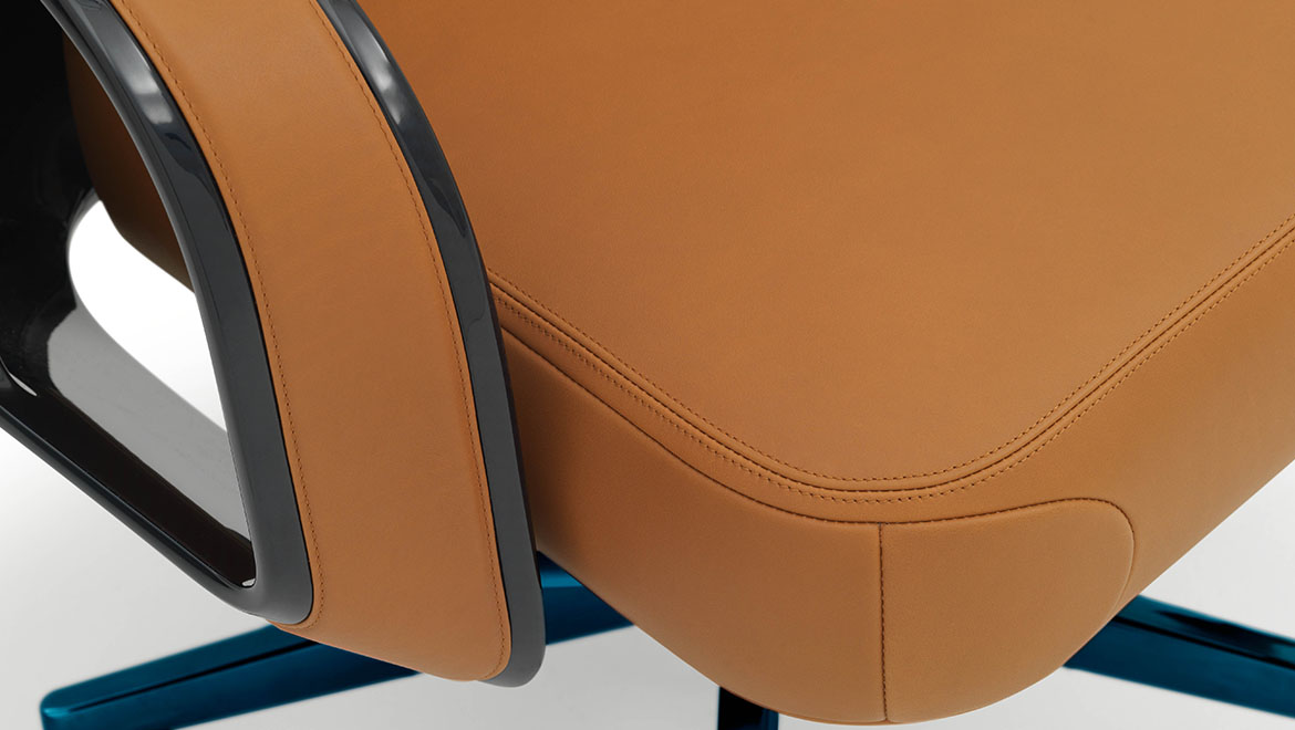 办公椅|现代真皮大班椅|办公火狐官方网站|火狐HUOHU（中国）火狐官方网站|埃托雷•大班椅