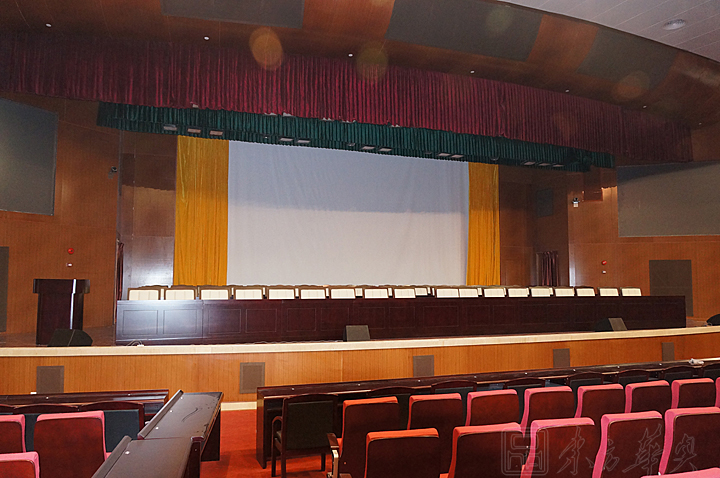 龙岗区委会议室火狐官方网站