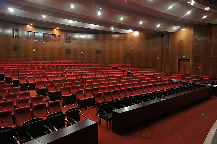 龙岗区委会议室火狐官方网站